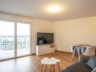 Télévision ou salle de divertissement dans l'établissement Apartment Les Cavaliers by Interhome