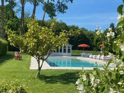 Piscine de l'établissement Château de La Ferrière ou située à proximité