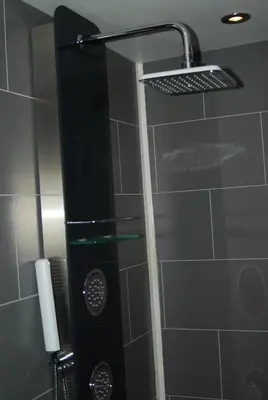 Salle de bains dans l'établissement Le Manoir du Butel