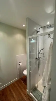Salle de bains dans l'établissement Chambres d'hôtes du Bas Manoir