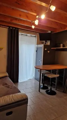 Télévision ou salle de divertissement dans l'établissement gites 2 beauvoir