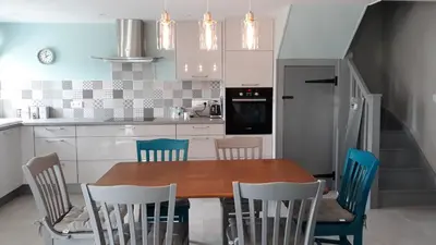 Cuisine ou kitchenette dans l'établissement La Ripaudière