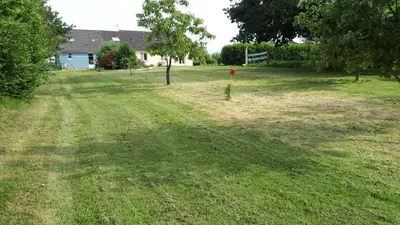 Jardin de l'établissement Gîte LES CHANTS DU CREPUSCULE