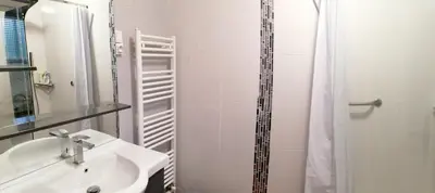 Salle de bains dans l'établissement gite Le verger de la Faverie