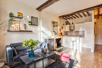 Cuisine ou kitchenette dans l'établissement La Casa Bella — Parking privé & vue sur l'abbaye