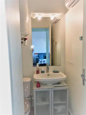 Salle de bains dans l'établissement Cabourg, T2 parfait pour vous ! Proche plage et centre-ville, 2 à 4 pers.