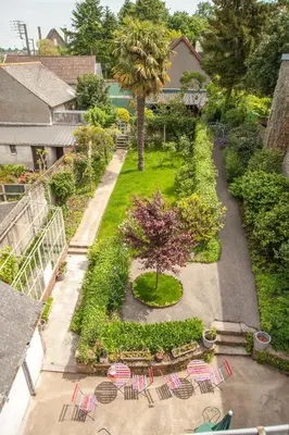 Jardin de l'établissement Villa Mons