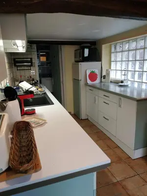 Cuisine ou kitchenette dans l'établissement Maison de pêcheur