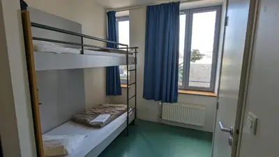 Un ou plusieurs lits dans un hébergement de l'établissement Auberge de Jeunesse HI Cherbourg