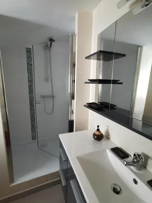 Salle de bains dans l'établissement Parfum d'Angkor