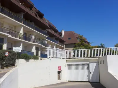 Balcon ou terrasse dans l'établissement Studio Le Golf-1 by Interhome