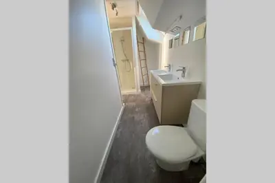 Salle de bains dans l'établissement Appartement lumineux Cancale, 80m2, 3 chambres.