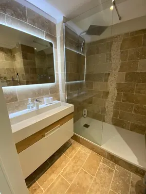 Salle de bains dans l'établissement Appartement Vue Mer - Cabourg - Normandie