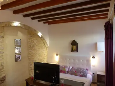 Télévision ou salle de divertissement dans l'établissement Chambre d'hôtes Logis de Saint Jean