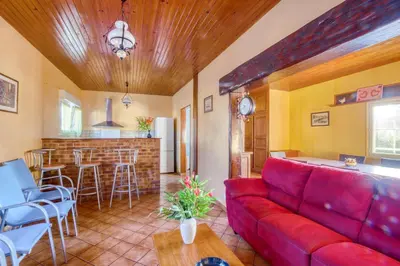 Coin salon dans l'établissement Marine - Maison et jardin - Grande Plage à 150 m