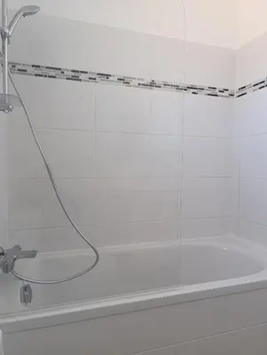 Salle de bains dans l'établissement Maison centre de Barfleur