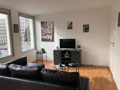Télévision ou salle de divertissement dans l'établissement HYPER CENTRE - WIFI FIBRE GRATUIT - JERGWELOH - Le New Yorkais
