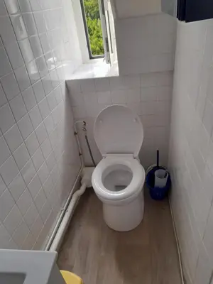 Salle de bains dans l'établissement Petit bijou à Saint Pair sur Mer