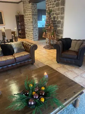 Coin salon dans l'établissement Spacious house for 6 people with a swimming pool