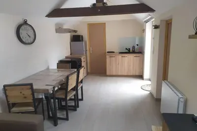 Cuisine ou kitchenette dans l'établissement chalet avec jardin proche du Mont Saint Michel