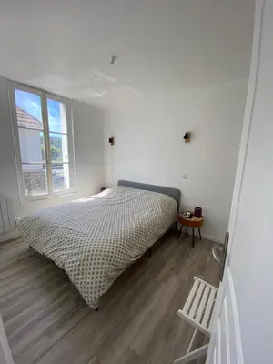 Un ou plusieurs lits dans un hébergement de l'établissement Cosy Flat Carteret - Appartement centre bourg - 4 personnes