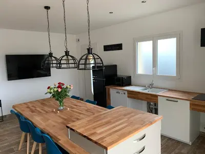 Cuisine ou kitchenette dans l'établissement Belle Villa 6 pers 2h espace bien-être privatisé inclus 80 m2 de détente garantie