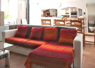 Coin salon dans l'établissement Maison charmante près de Sains avec spa et jardin clos