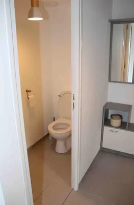 Salle de bains dans l'établissement La Patelle