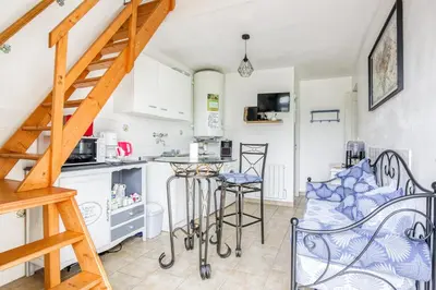 Cuisine ou kitchenette dans l'établissement Gite Barbey