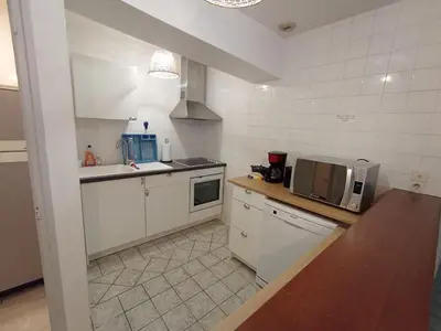 Cuisine ou kitchenette dans l'établissement Gîte 5 places -Mont Saint-Michel- La Taniere le Jersey