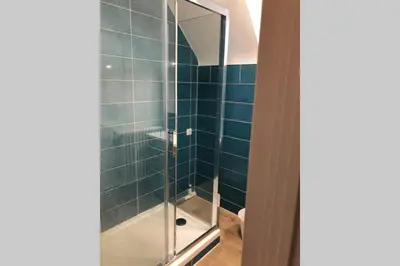 Salle de bains dans l'établissement Appartement Caen Hyper Centre