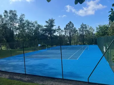 Tennis ou squash au sein de l'appartement ou à proximité