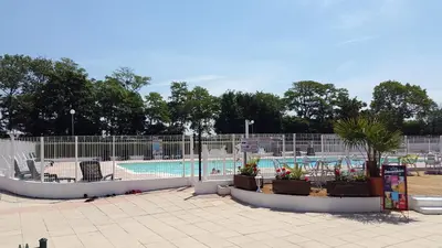 Piscine de l'établissement Normandie Sword Beach ou située à proximité