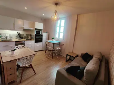 Cuisine ou kitchenette dans l'établissement F2 - 30m2 Face à la mer
