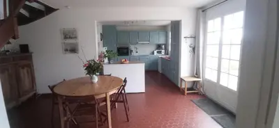Cuisine ou kitchenette dans l'établissement La petite chouette