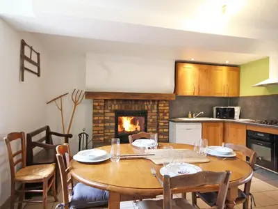 Cuisine ou kitchenette dans l'établissement Maison de charme, animaux admis - jusqu'à 6 pers. - FR-1-497-141