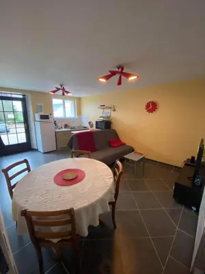 Cuisine ou kitchenette dans l'établissement Gîte à la campagne 1