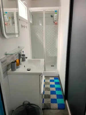 Salle de bains dans l'établissement Les sables d'or