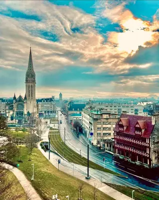 Vue générale sur Caen ou vue de la ville depuis l'appartement