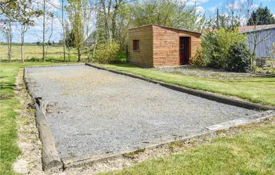 Jardin de l'établissement Cozy Home In Montchamp With Kitchen