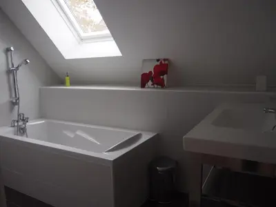 Salle de bains dans l'établissement Maison Leonard