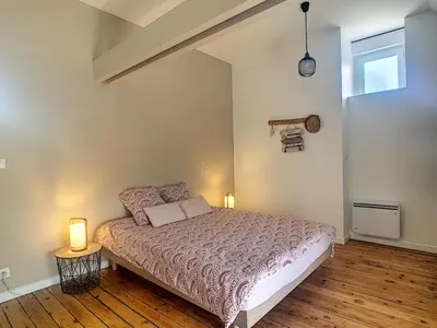 Un ou plusieurs lits dans un hébergement de l'établissement petite maison proche centre ville