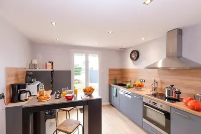 Cuisine ou kitchenette dans l'établissement Gîte LE CABESTAN