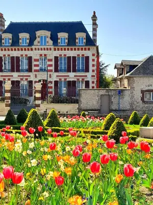 Jardin de l'établissement Demeure de Manneville - SPA - 1Km des plages de Cabourg