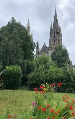 Jardin de l'établissement Auprès de mon arbre