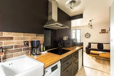 Cuisine ou kitchenette dans l'établissement La Brise- Joli T2 rénové - Vue Mer - 1 chambre