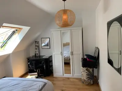 Télévision ou salle de divertissement dans l'établissement VILLA 600m de la plage calme Location possible à partir de 3 nuitées, pouvant accueillir 6-8 pers Activités nautiques randonnée vélo pêche golf casinos