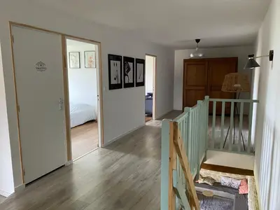 Coin salon dans l'établissement Maison en pleine nature proche plage Omaha Beach!