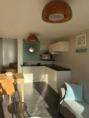 Cuisine ou kitchenette dans l'établissement Villa Denise Petit Gîte