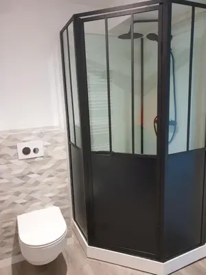 Salle de bains dans l'établissement Chambres de Villée